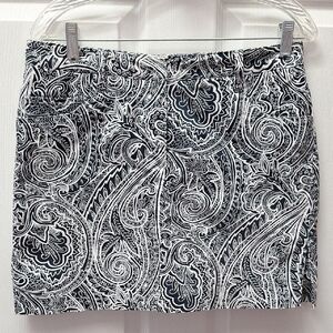 womens Bamboo Traders Stretch Skort Size 10. EUC